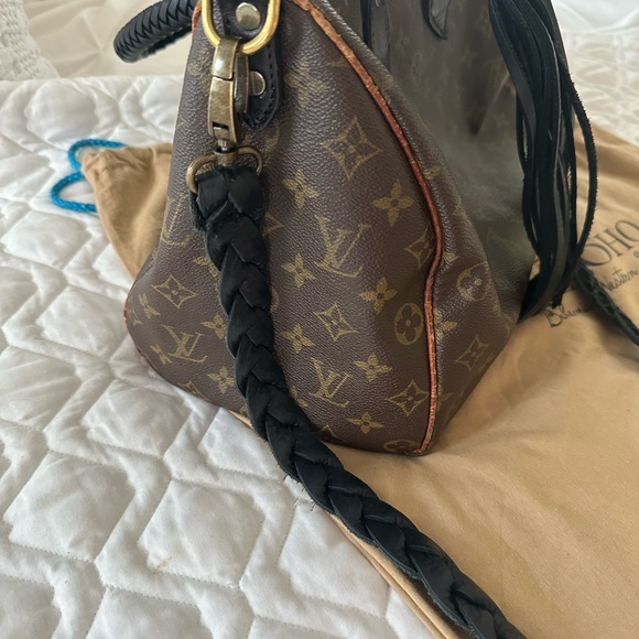 Vintage Boho Louis Vuitton crossbody - Picture 4 of 5